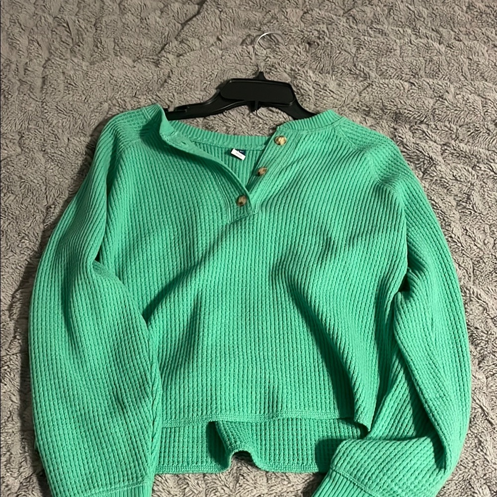 Green Old Navy Sweater